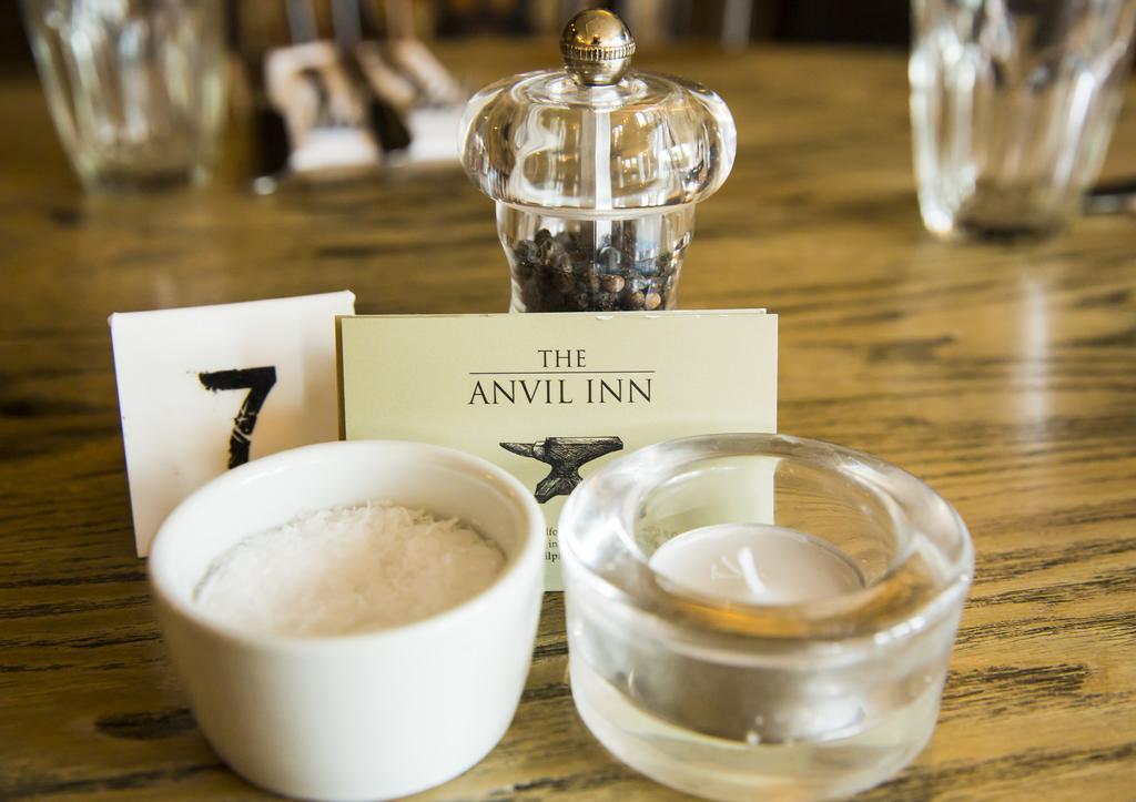 The Anvil Inn Бландфорд-Форум Экстерьер фото